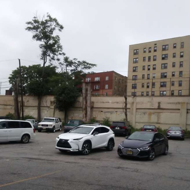 Ramada by Wyndham EWR Airport Parking