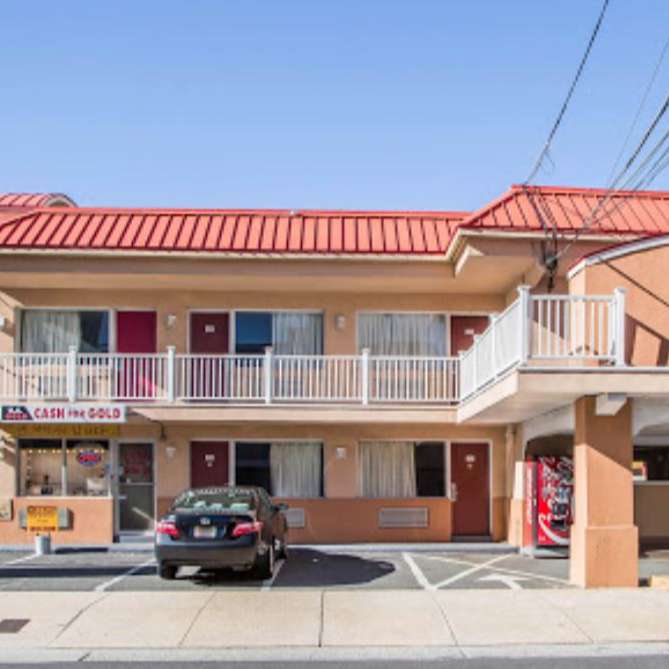 Econo Lodge Beach & Broadway ACY Airport Parking