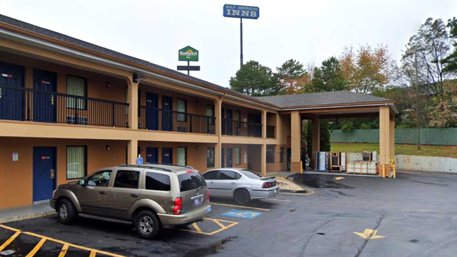 Budgetel Inn & Suites ATL Airport Parking