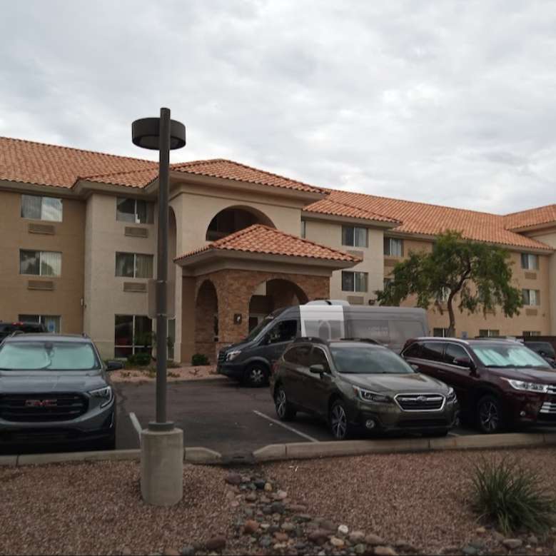 Country Inn & Suites by Radisson PHX Airport Parking 