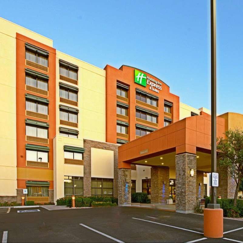 Holiday Inn Express & Suites PHX Airport Parking 