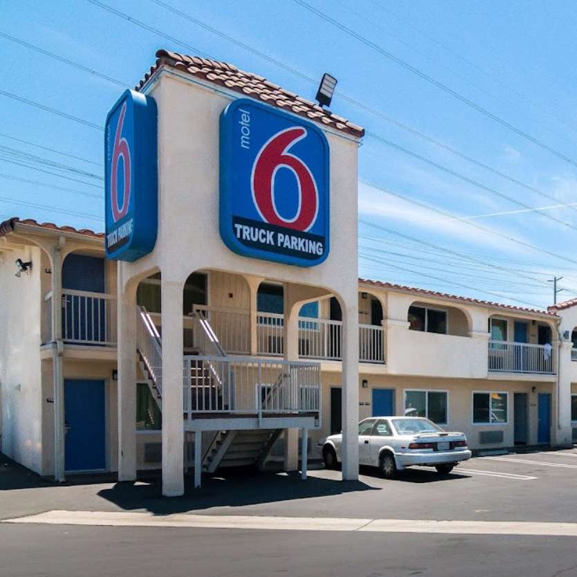 Motel 6 South EMT Airport Parking 