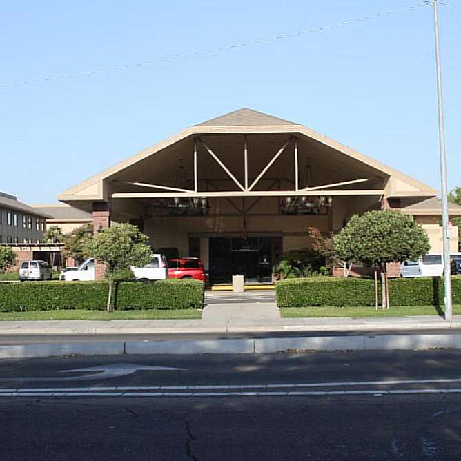 University Square Hotel FAT Airport Parking 