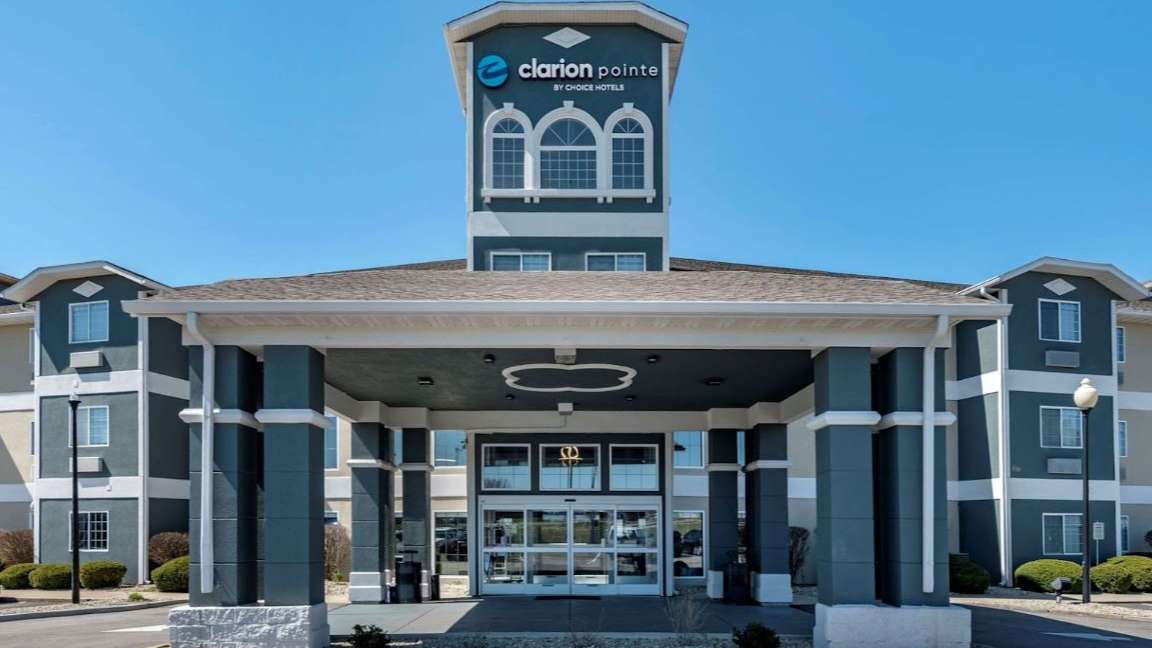 Clarion Pointe IND Airport Parking