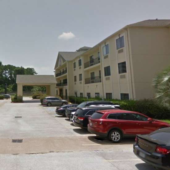 Comfort Suites IAH Airport Parking