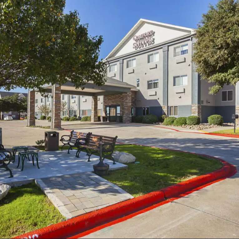 Comfort Suites DFW Airport Parking