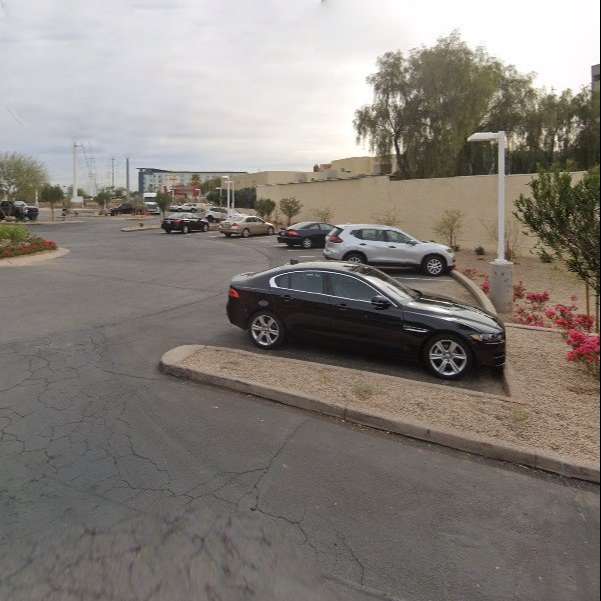 Holiday Inn Express & Suites PHX Airport Parking