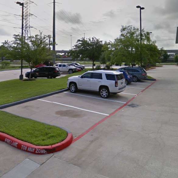 Country Inn and suites IAH Airport Parking
