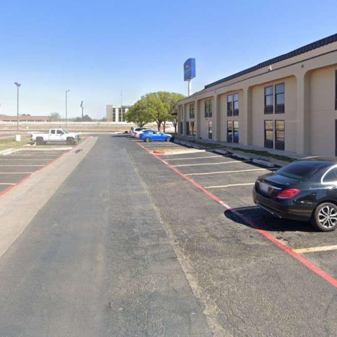 Baymont by Wyndham East AMA Airport Parking