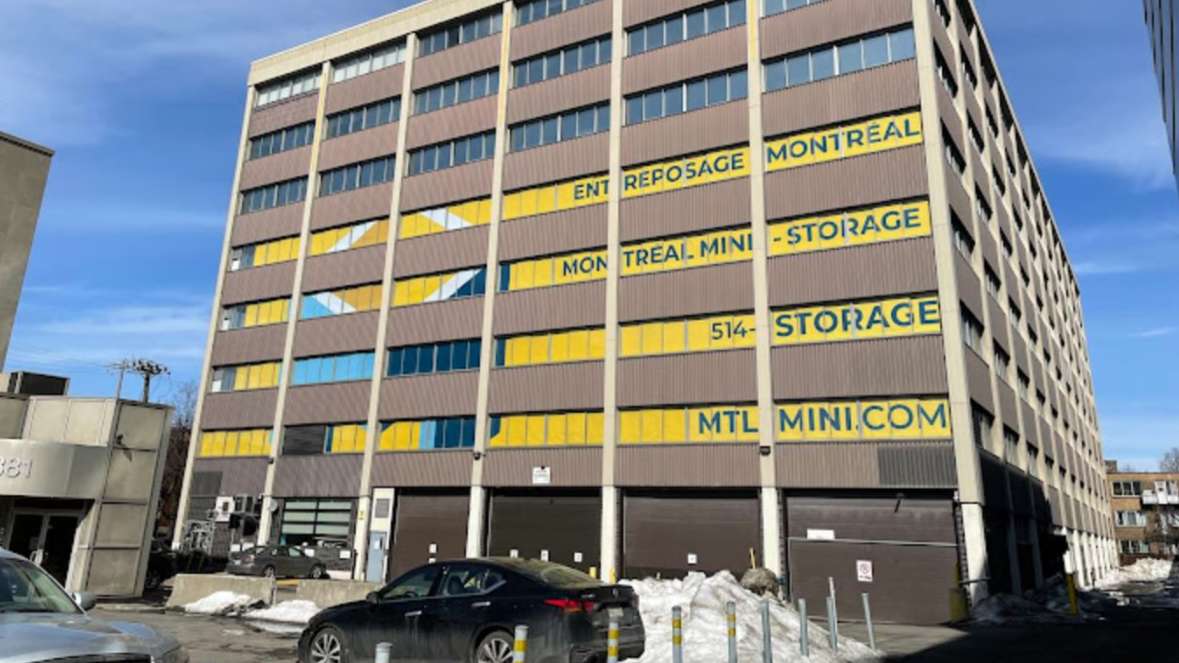 Montreal Mini Storage 2 YUL Airport Parking (L007)