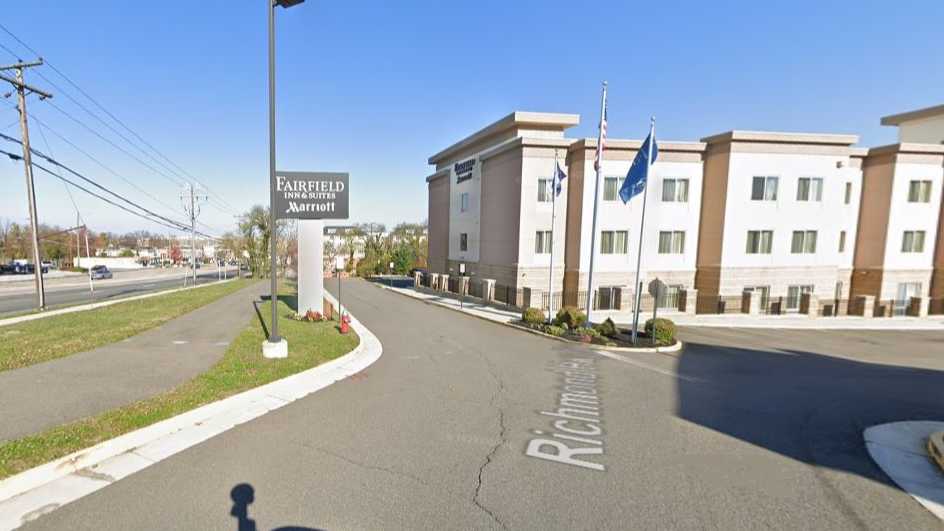 Fairfield Inn & Suites DCA Airport Parking