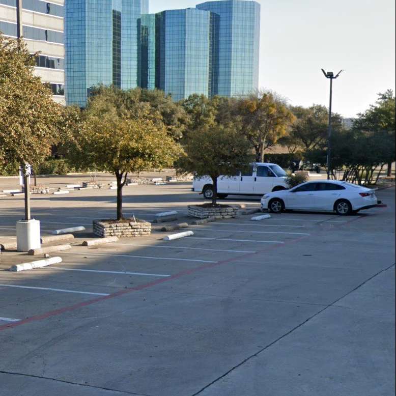 Holiday Inn Irving DFW Airport Parking
