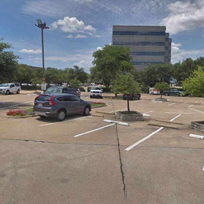 Holiday Inn Irving DFW Airport Parking