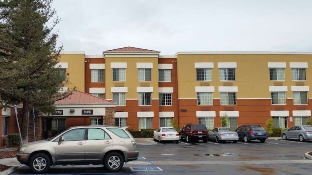 Extended Stay America Select Suites STL Airport Parking