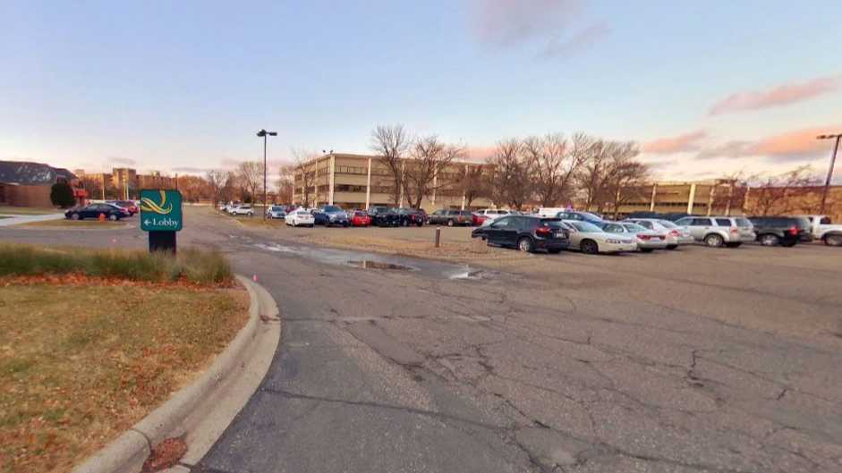 Quality Inn & Suites MSP Airport Parking
