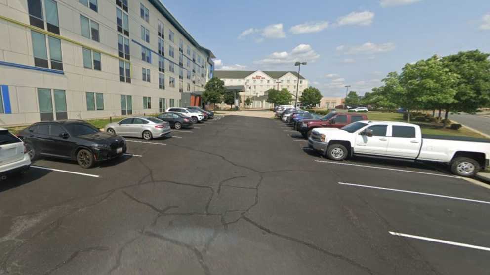 Aloft North IAD Airport Parking