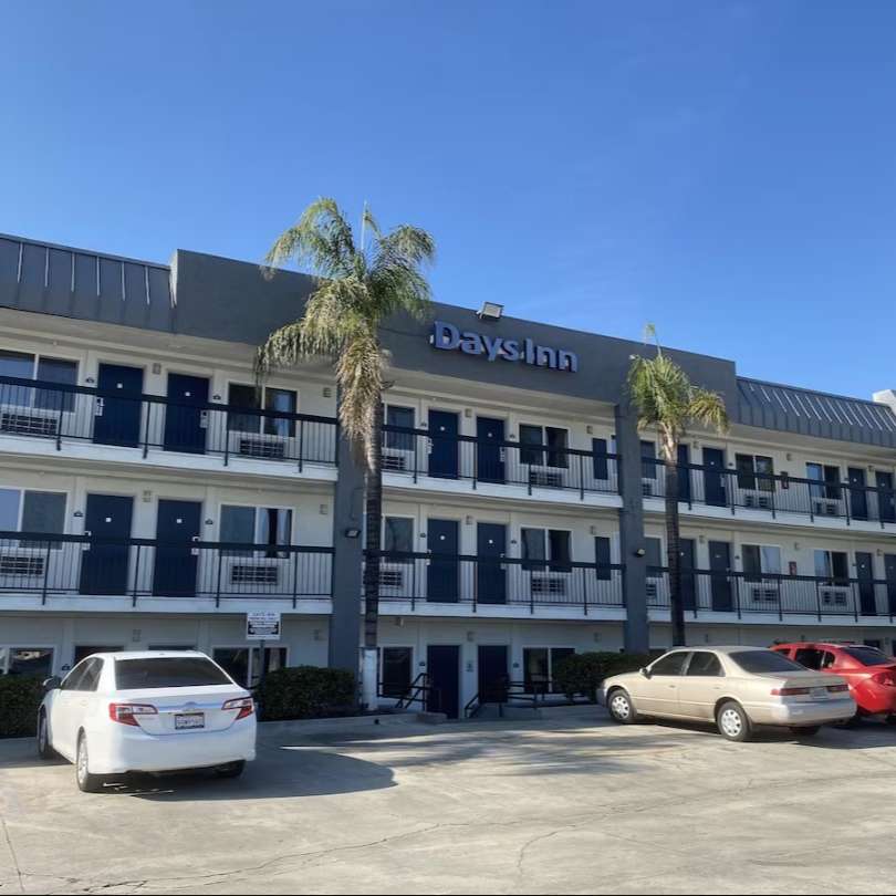 Days Inn by Wyndham ONT Airport Parking