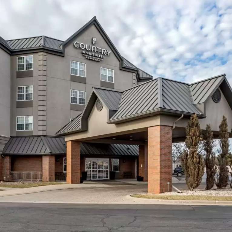 Country Inn & Suites ORD Airport Parking
