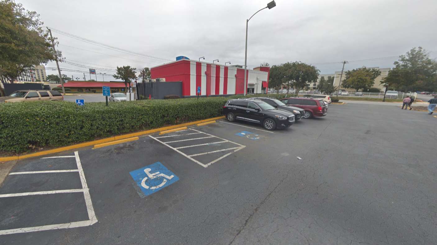 Holiday Inn Express  ATL Airport Parking