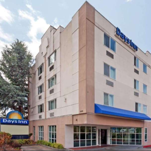 Days Inn by Wyndham SEA Airport Parking