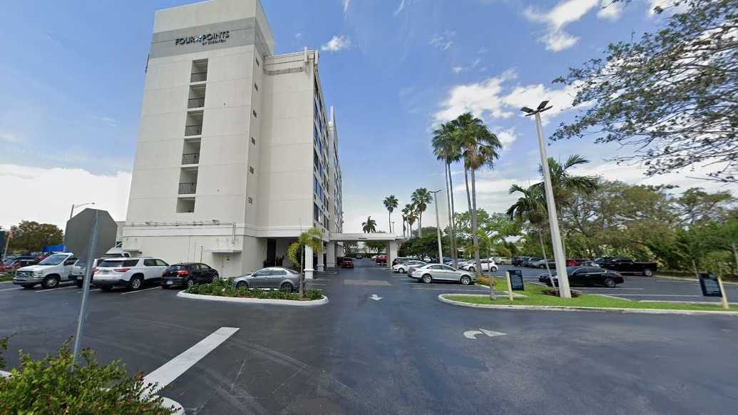 Four Points by Sheraton Port Everglades Cruise Parking