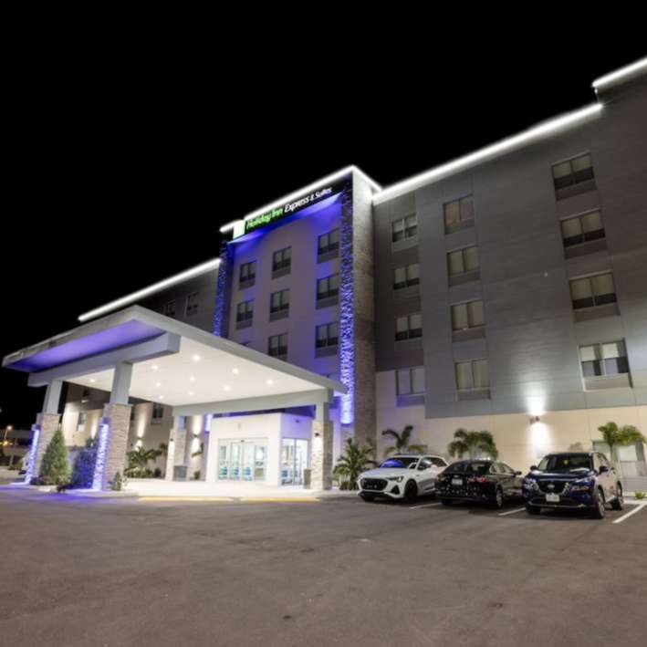 Holiday Inn Express & Suites Tampa Stadium Long Term Parking