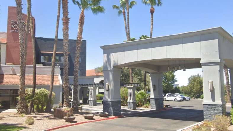 Four Points TUS Airport Parking