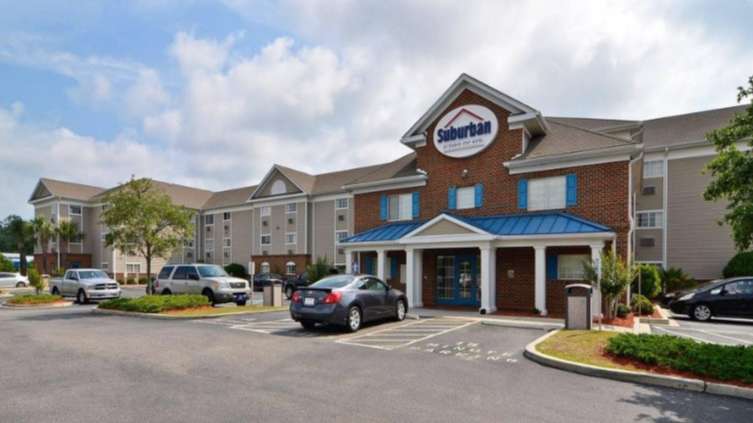 Motel 6 MYR Airport Parking