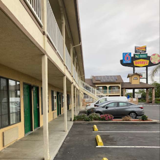 Quality Inn & Suites SMF Airport Parking