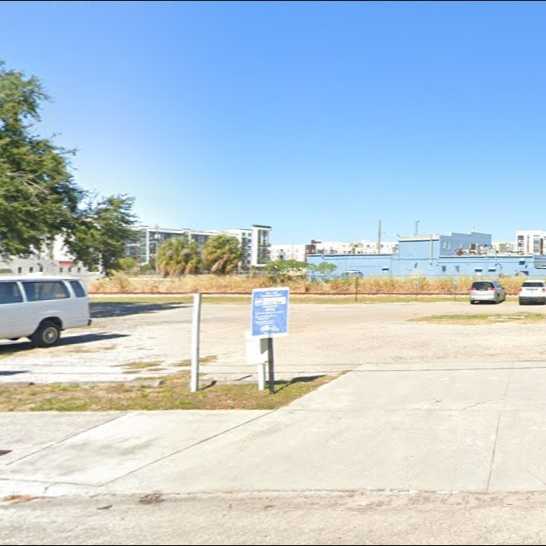 717 L07 Union Station Lot Long Term Parking