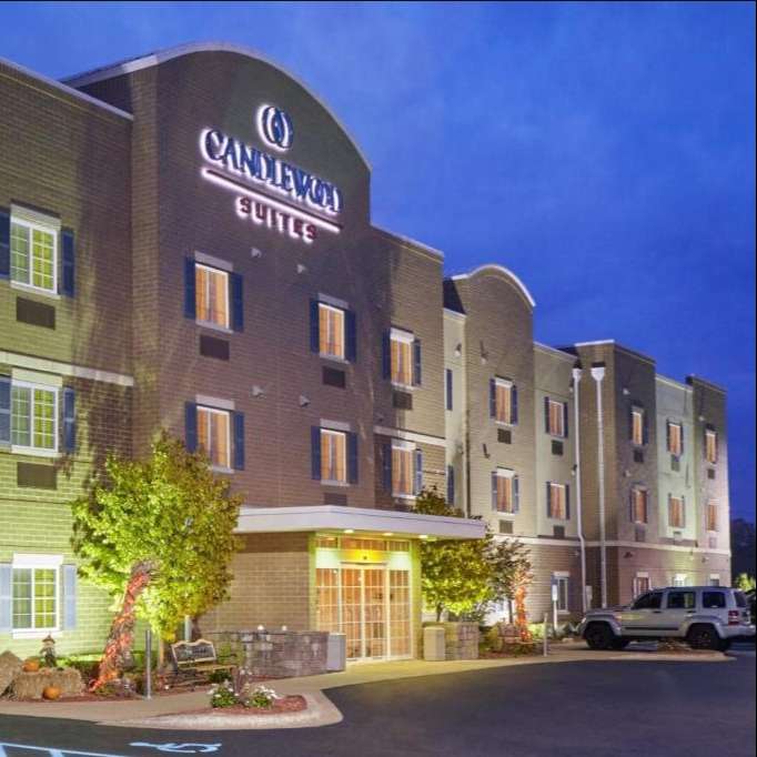Candlewood Suites MKE Airport Parking