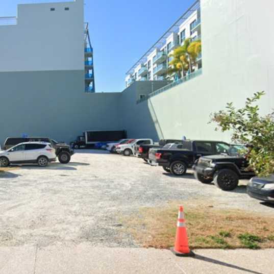 717 Zone 4562 Washington St Lot Long Term Parking