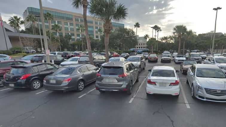 Belleza Inn and suites IAH Airport Parking