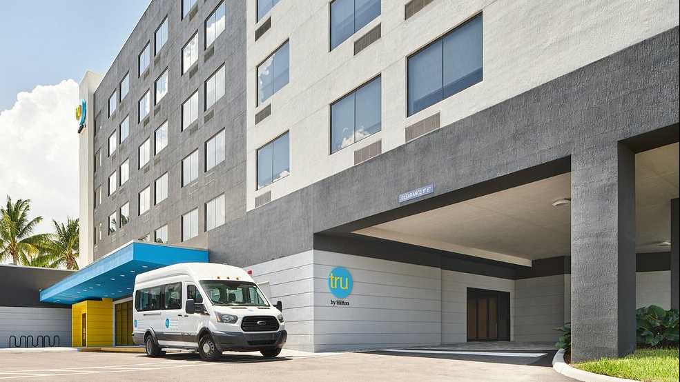 Tru by Hilton FLL Airport Parking
