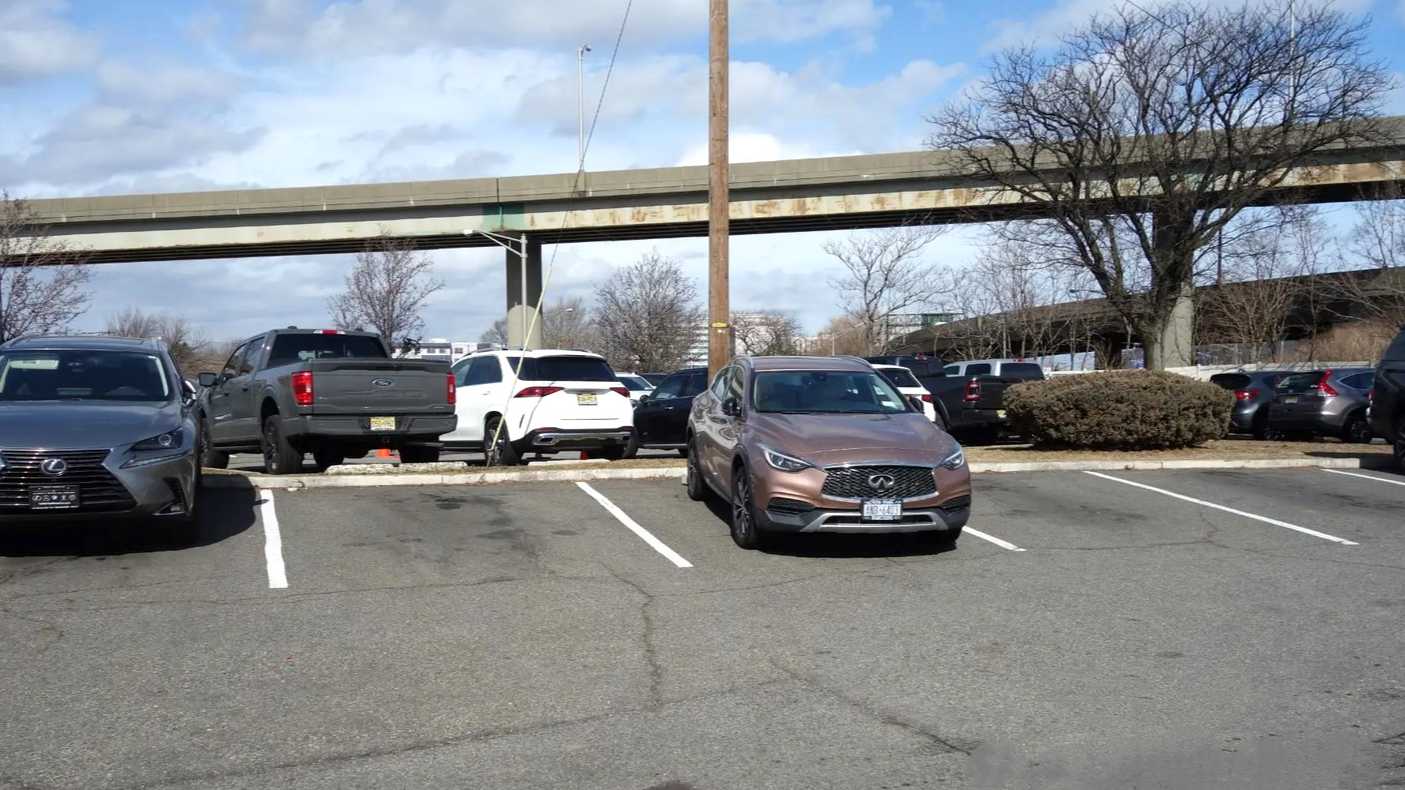 EZ Way Parking at Crowne Plaza EWR