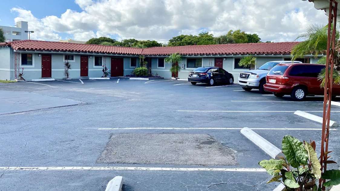 Budget Inn Port Everglades Cruise Parking