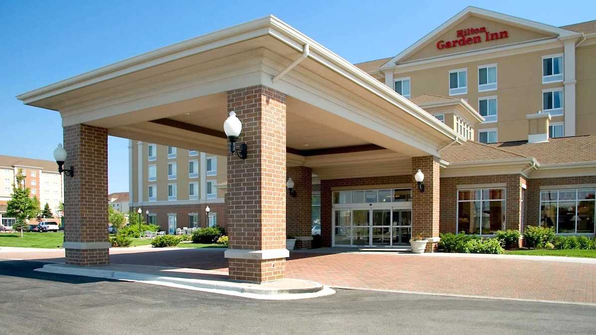 Hilton Garden Inn MDW Airport Parking