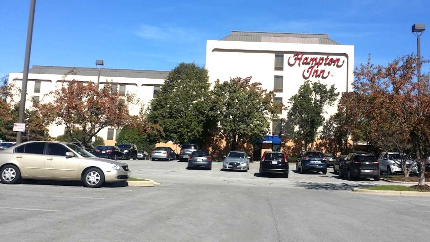 Hampton Inn MDW Airport Parking