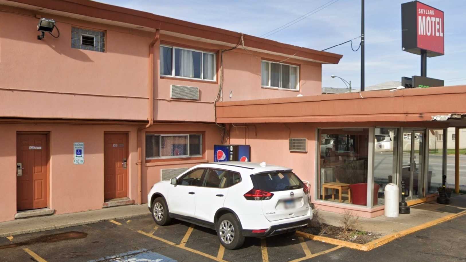 Skylark Motel MDW Airport Parking