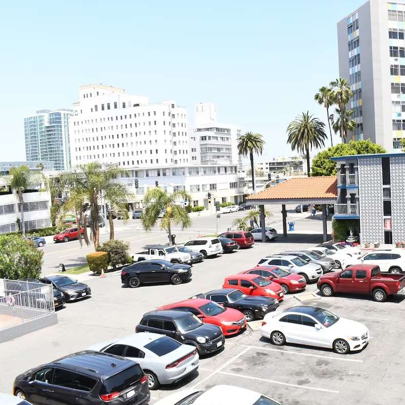 Travelodge by Wyndham LGB Airport Parking