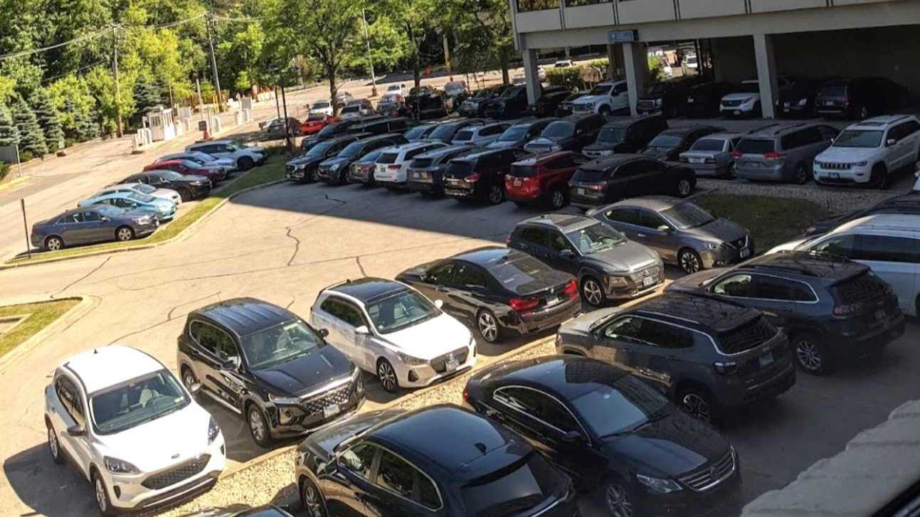 Hyatt Regency Chicago OHare Airport Parking
