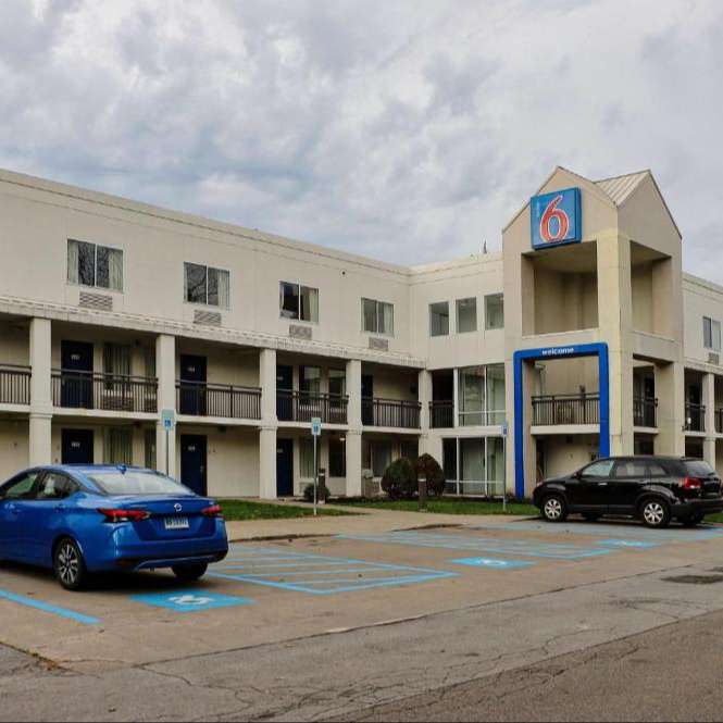 Motel 6 BUF Airport Parking