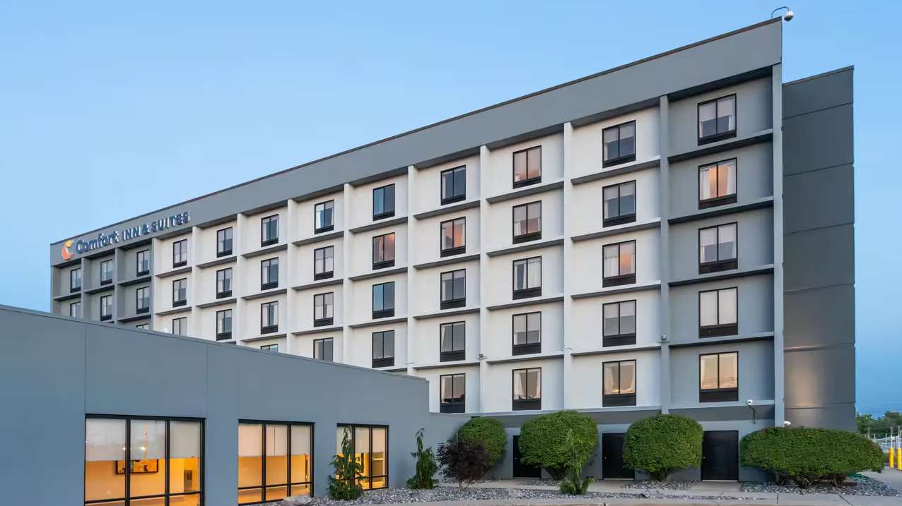 Comfort Inn and Suites BUF Airport Parking