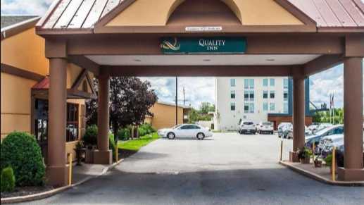 Quality Inn Buffalo Airport Parking