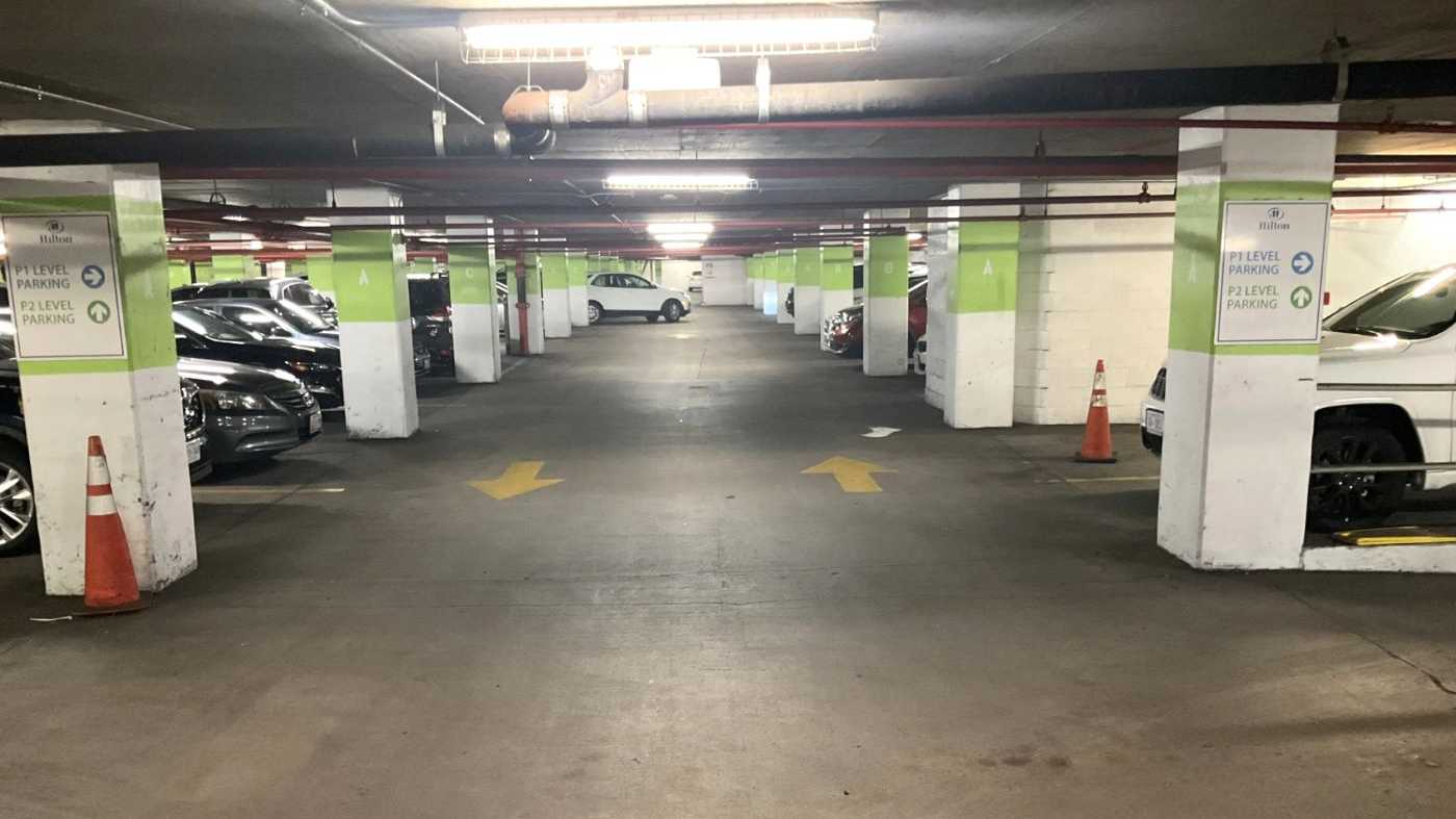 Hilton Arlington National Landing DCA Airport Parking