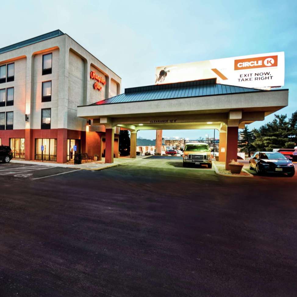 Hampton Inn STL Airport Parking