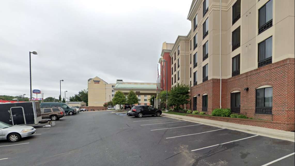 Hotel Arboretum DCA Airport Parking