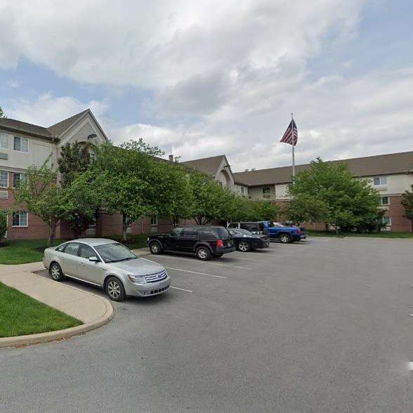 Candlewood Suites SDF Airport Parking