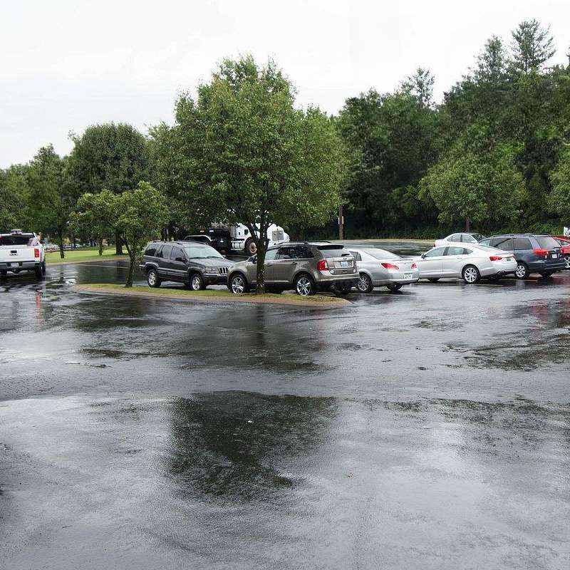 Comfort Suites Nashville BNA Airport Parking