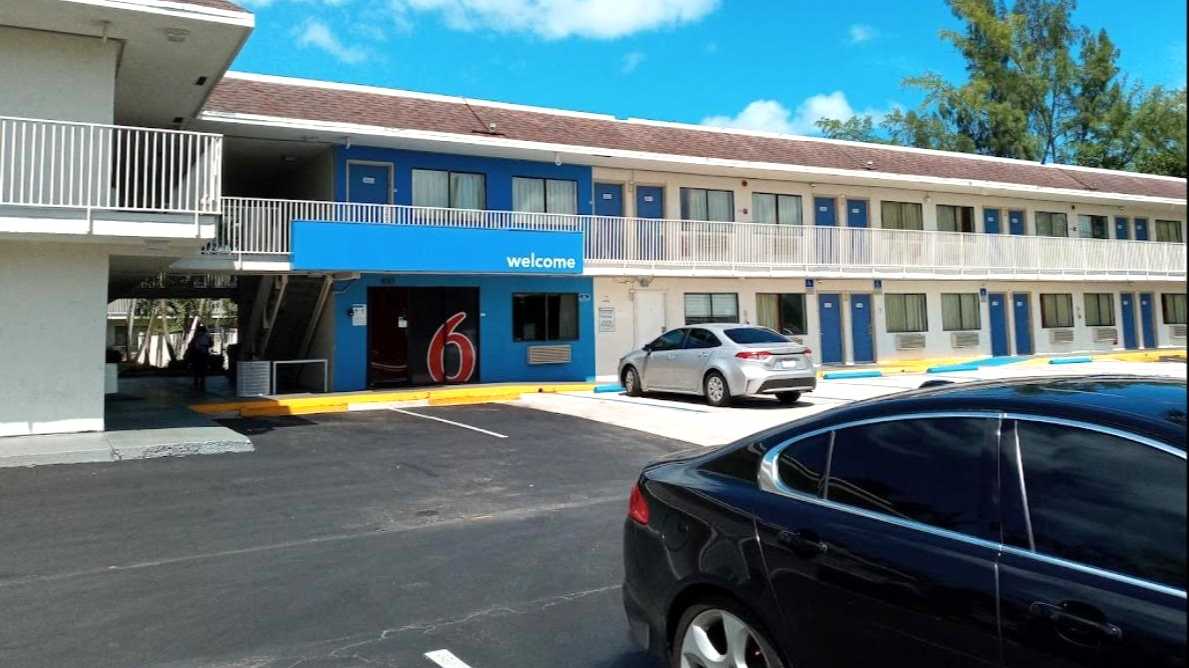 Motel 6 Dania Beach FLL Airport Parking